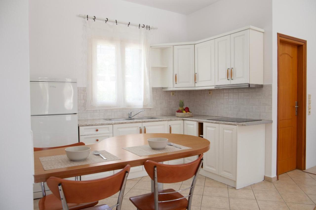 Almar Apartments Batsi Dış mekan fotoğraf
