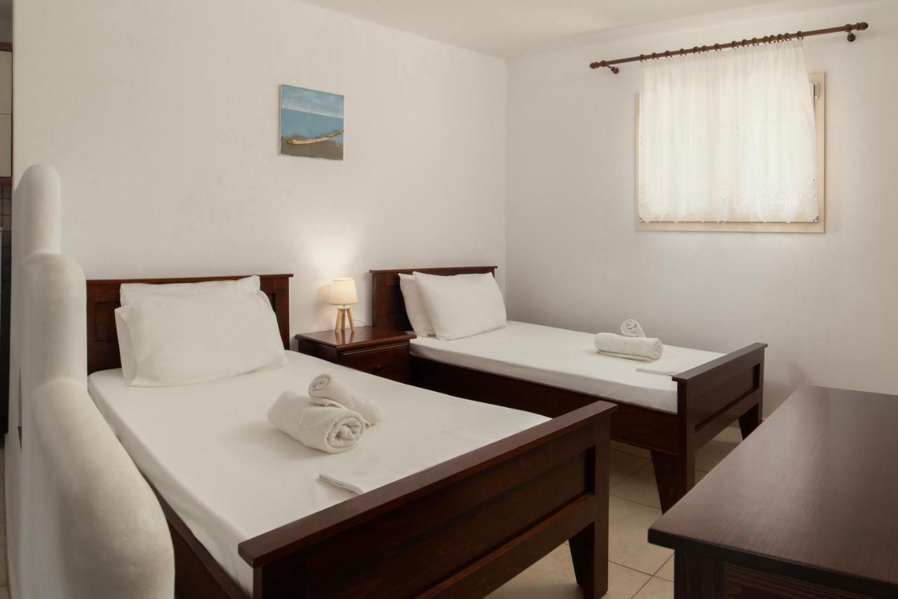 Almar Apartments Batsi Dış mekan fotoğraf