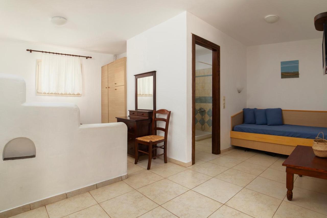 Almar Apartments Batsi Dış mekan fotoğraf